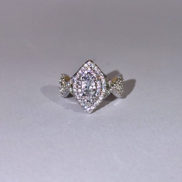 Divina Opus Crown Ring