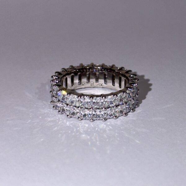 Vespera Noir Opulent Ring