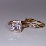 Divina Serenity Crown Ring