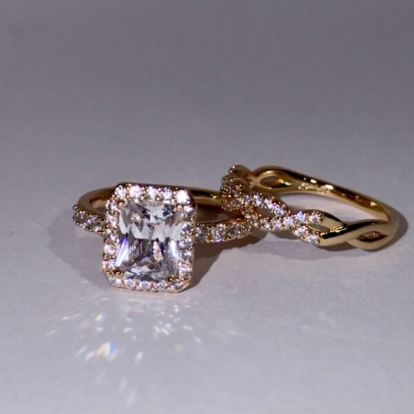 Divina Serenity Crown Ring