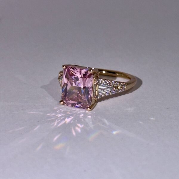 Velluria Virtue Ring