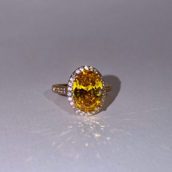 Éclat Eminence Royale Ring