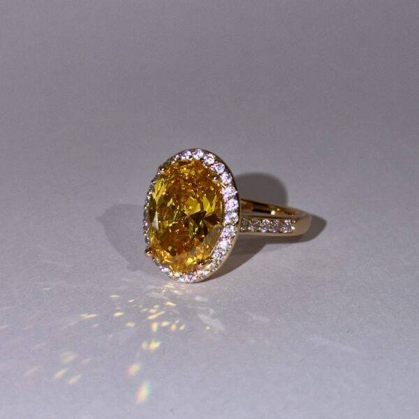 Éclat Eminence Royale Ring