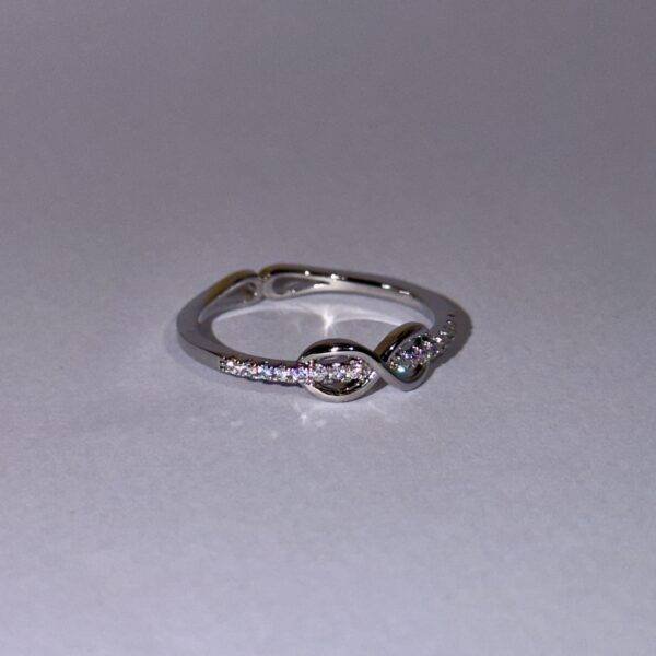 Infinity ring