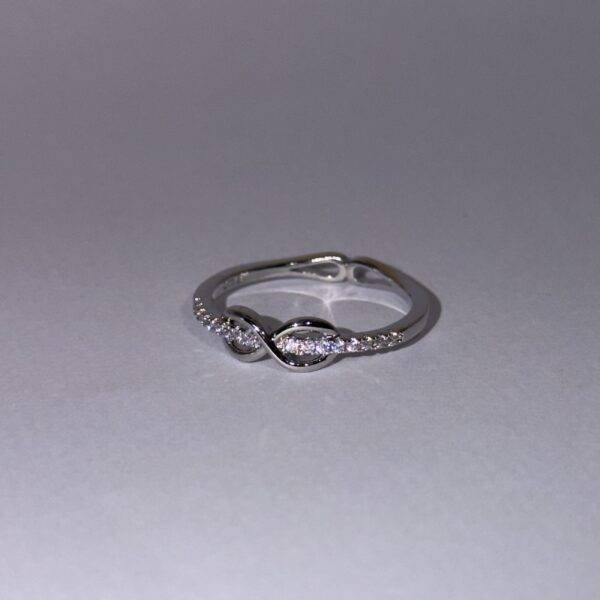 Infinity ring