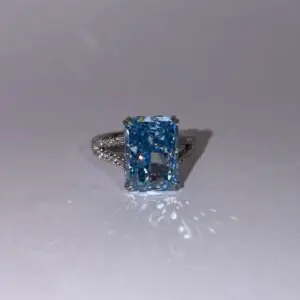 Velluria Opus Signature Ring