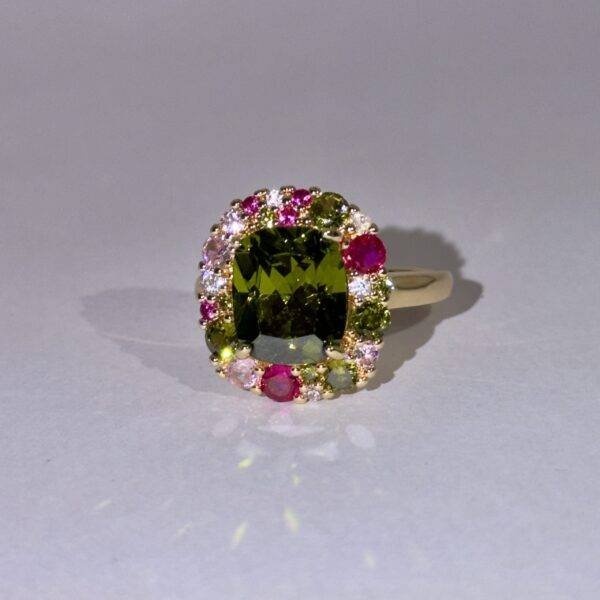 Amara Noir Crown Ring