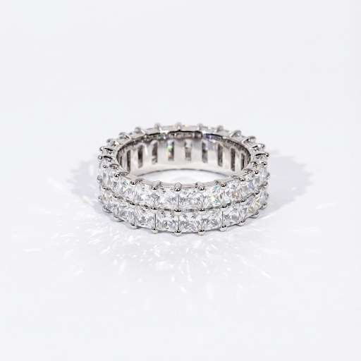 Vespera Noir Opulent Ring