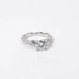 Palatine Étoile Crown Ring
