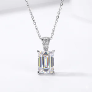 Isadora Glow Necklace