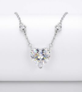 Astoria Veil Necklace