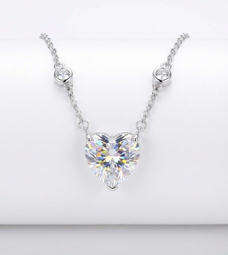 Astoria Veil Necklace