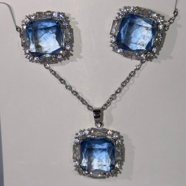 Éclat Halo Necklace Set